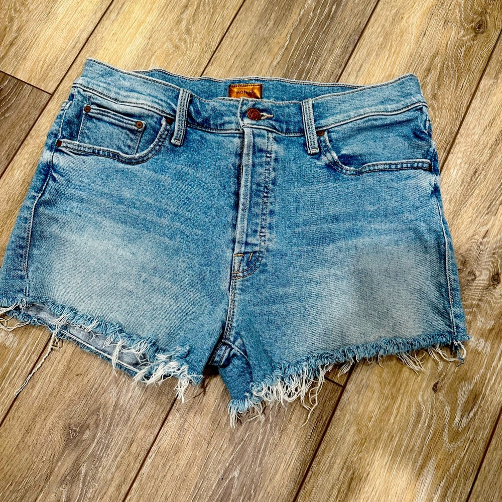 MOTHER the Scrapper Fray Denim Shorts 28 NWOT Camera Obscuro